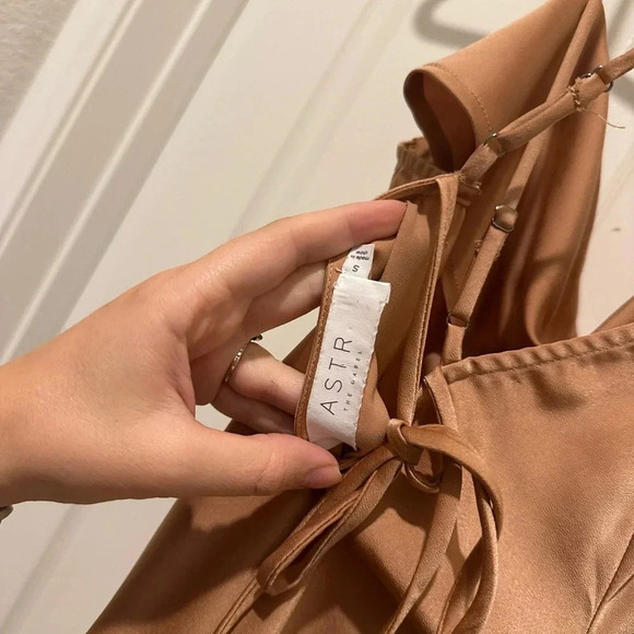 ASTR the Label Gaia Satin Midi Dress - Size S - Picture 5 of 9